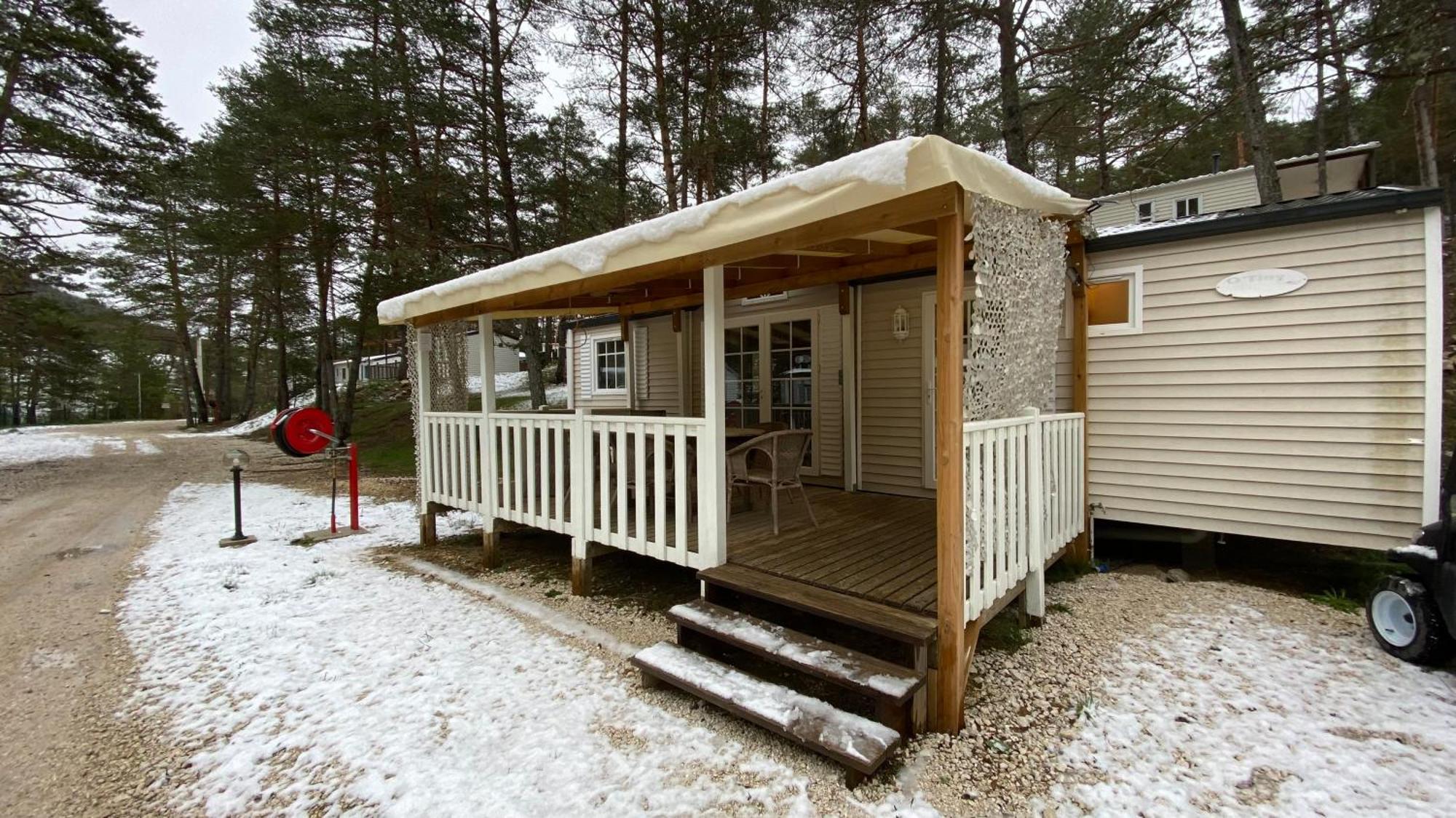 Mobilhome Comfort A La Montagne Saint-Auban  Eksteriør billede